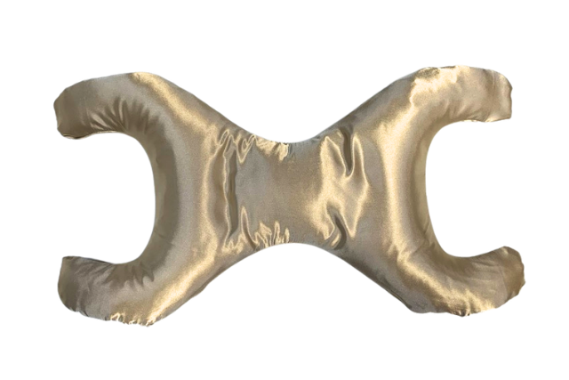 La Petite Pillowette Ear Wells Satin